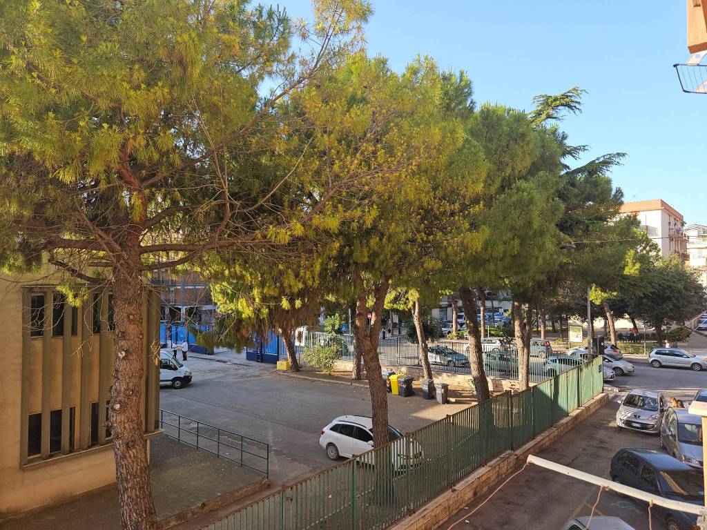 Appartamento a Trani in Piazza Dante Alighieri - Foto 2