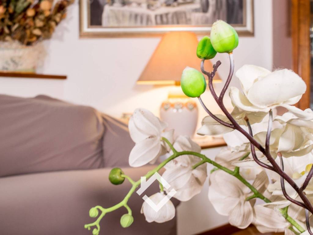 Villa a Travedona-monate in Via Gabriele D'Annunzio - Foto 4