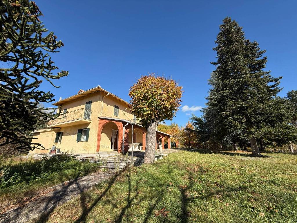 Villa a Tagliacozzo in Via Selve Piane - Foto 5