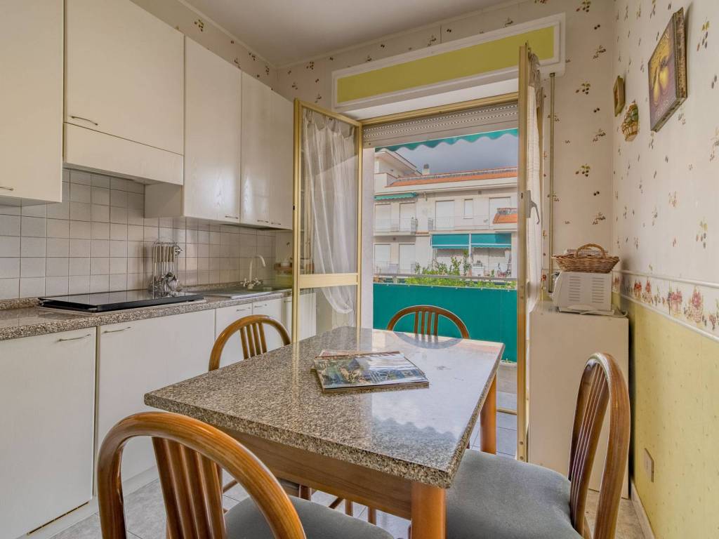 Appartamento a Ceriale in Via San Bernardo, 20 - Foto 2