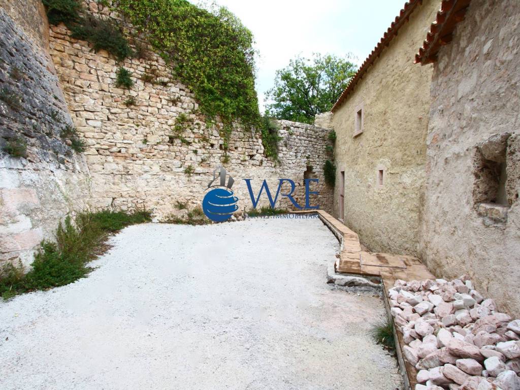 Appartamento a Sellano in Località Postignano - Foto 2