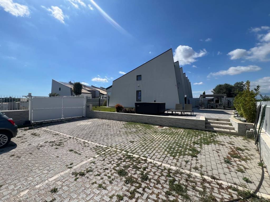 Villa a Frascati in Via di Colle Pizzuto - Foto 2