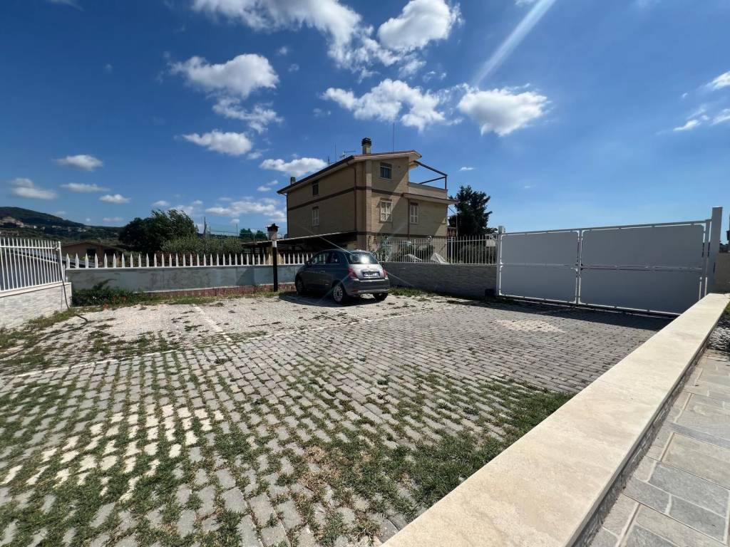 Villa a Frascati in Via di Colle Pizzuto - Foto 4