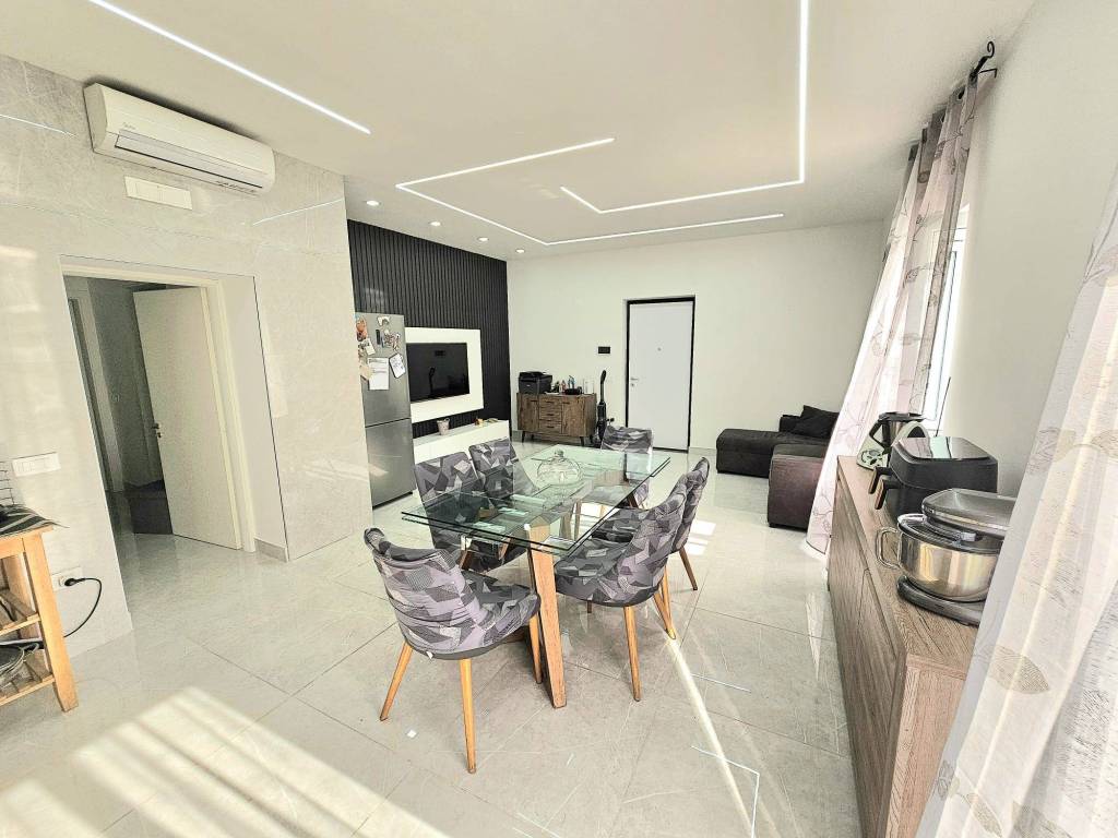 Villa a Terracina in Via Adriano Olivetti - Foto 2