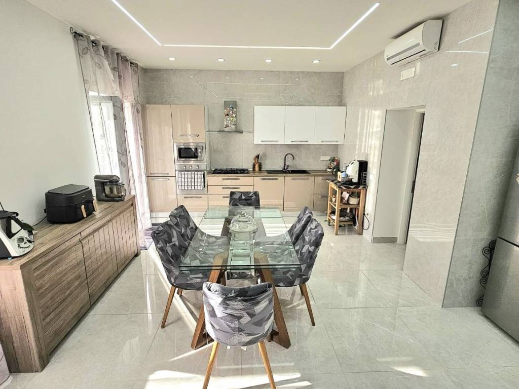 Villa a Terracina in Via Adriano Olivetti - Foto 4