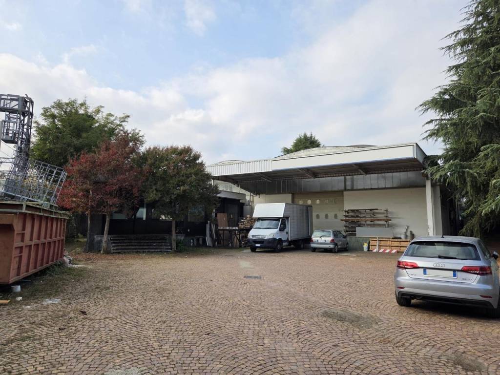 Immobile a Somma lombardo in Via C. Garzonio, 12 - Foto 2