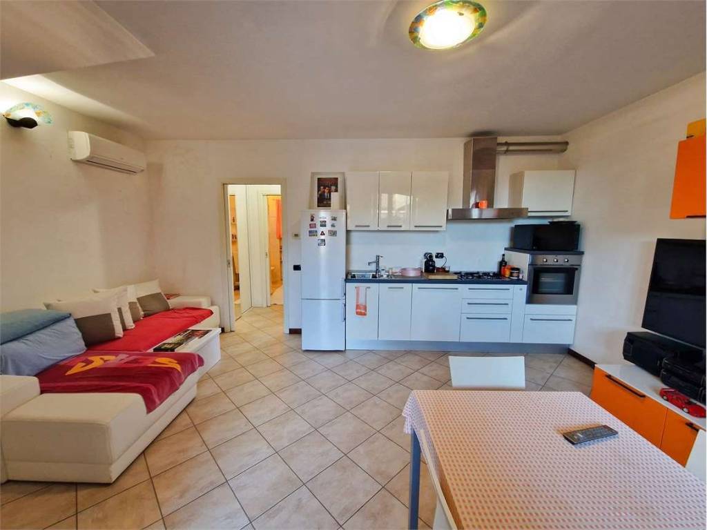 Appartamento a Vizzola ticino in Via Mazzini - Foto 3