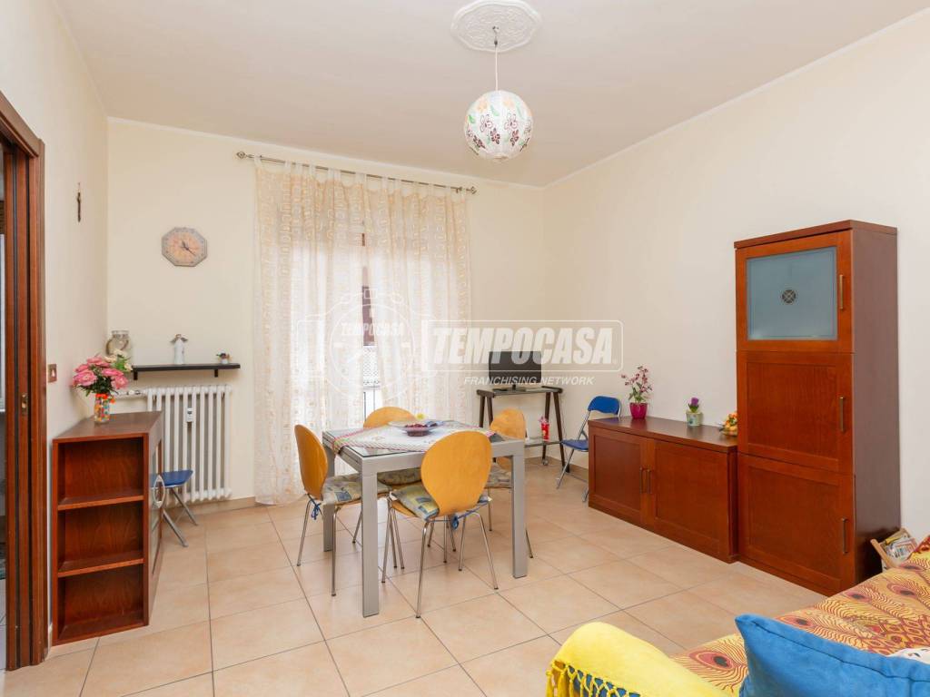 Appartamento a Chieri in Vicolo Albussano - Foto 4