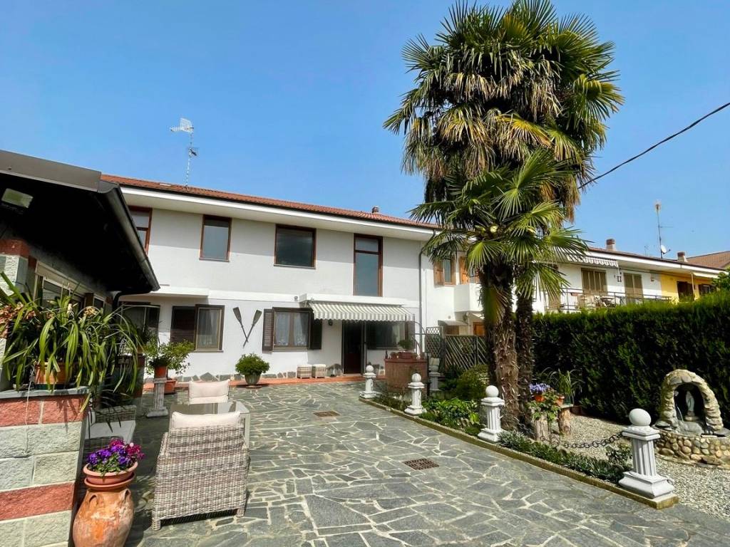 Casa indipendente a Crescentino in Via Faldella, 70 - Foto 2