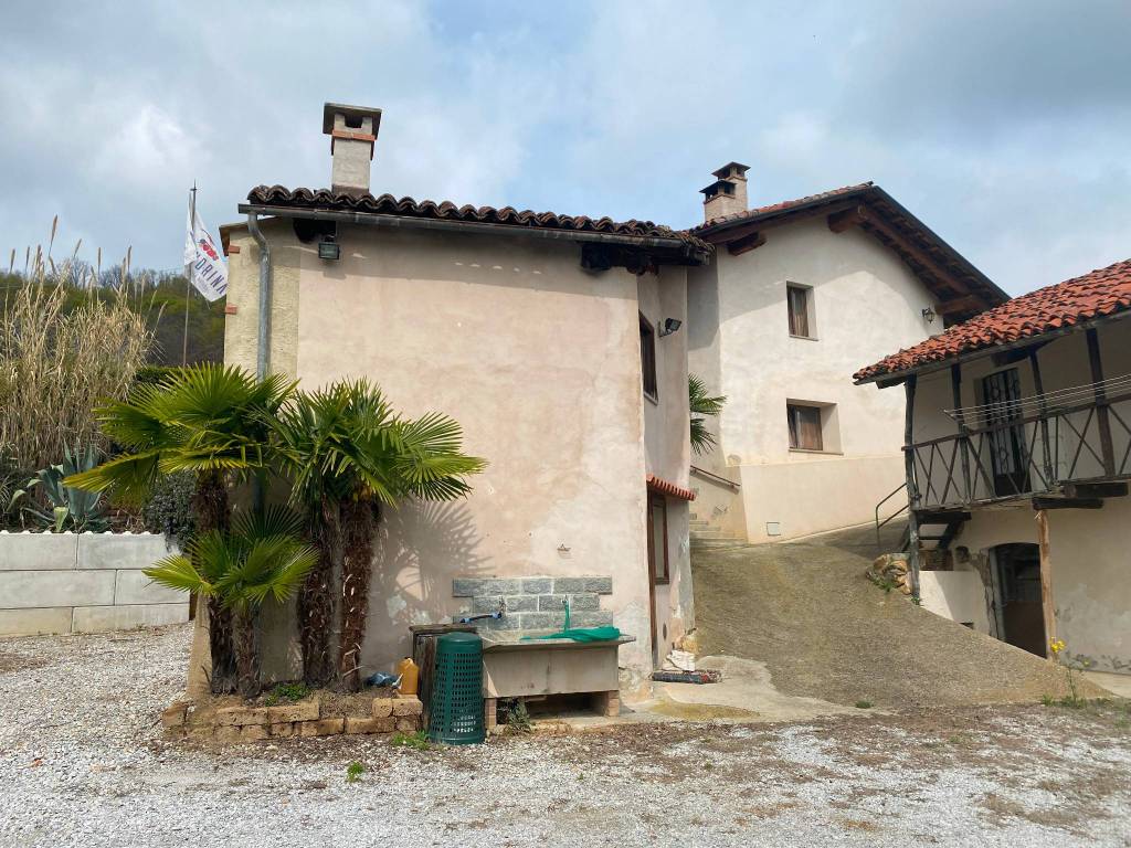 Rustico / casale a Costigliole saluzzo in Via Fontana Torino, 25 - Foto 5