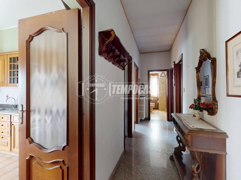 Villa a Santa vittoria d'alba in Via Statale 84 - Foto 2
