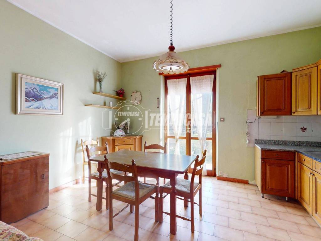 Villa a Santa vittoria d'alba in Via Statale 84 - Foto 3