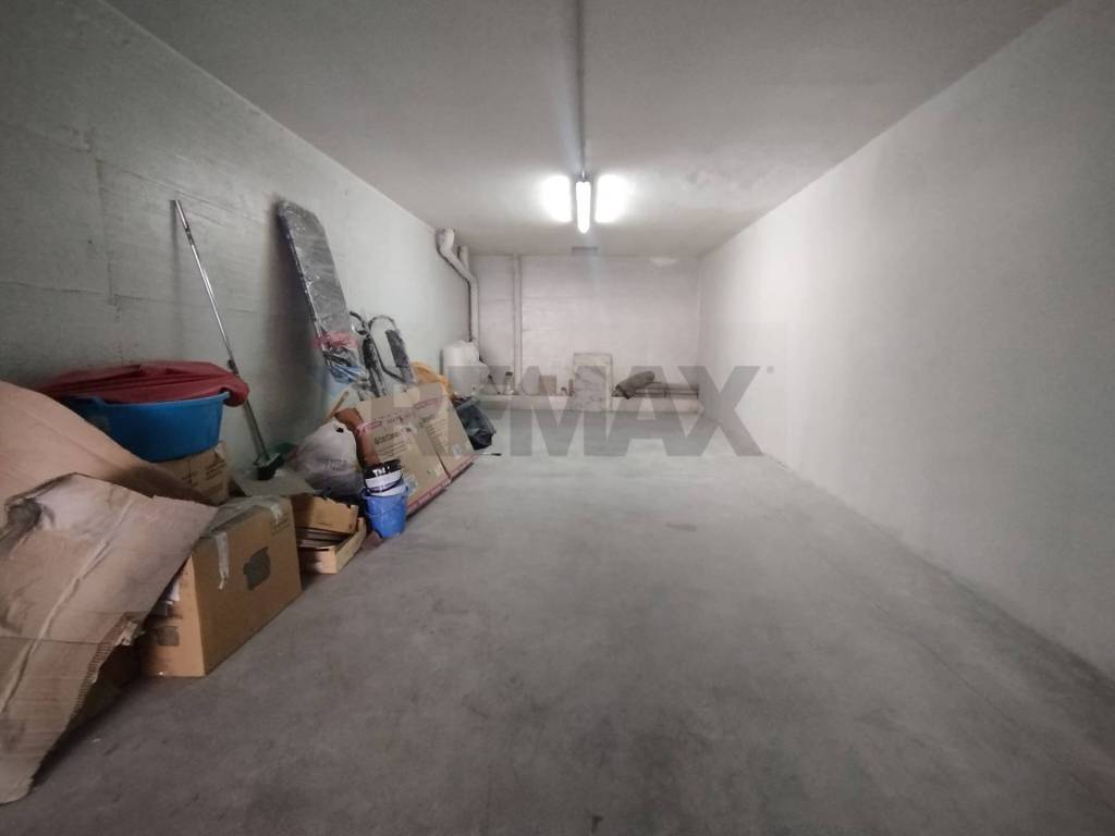 Box / garage a Capurso in Vico La Grave, 6 - Foto 2