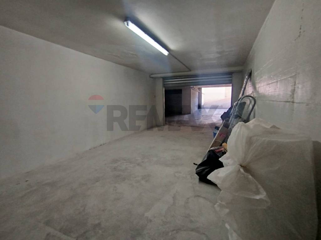 Box / garage a Capurso in Vico La Grave, 6 - Foto 3
