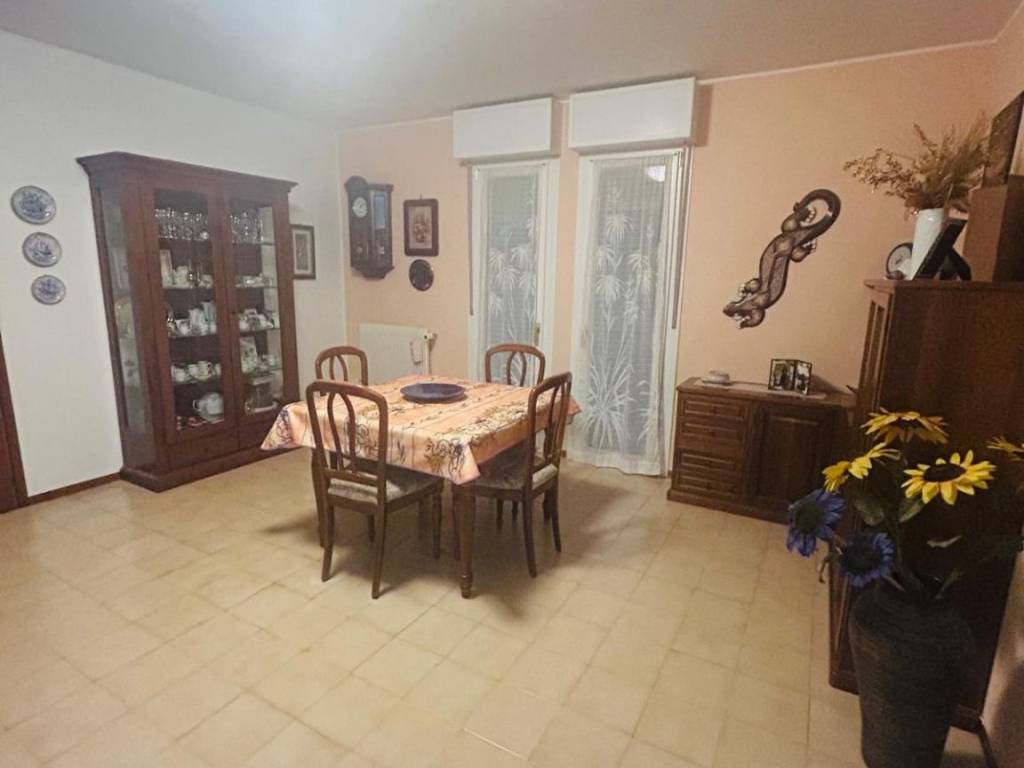 Appartamento a Binasco in Via Ugo Foscolo, 5 - Foto 5