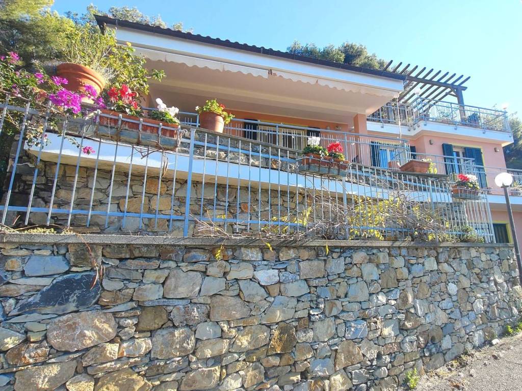 Villa a Andora in Via Carducci - Foto 3