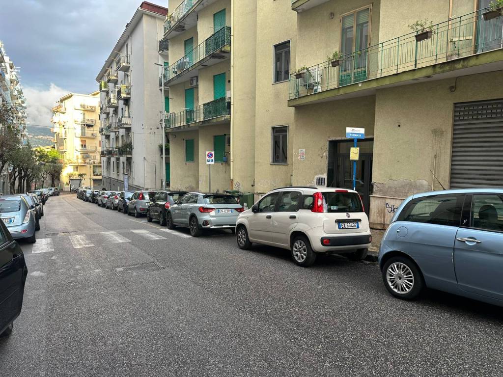 Box / garage a Salerno in Via Salvatore Calenda, 124 - Foto 2