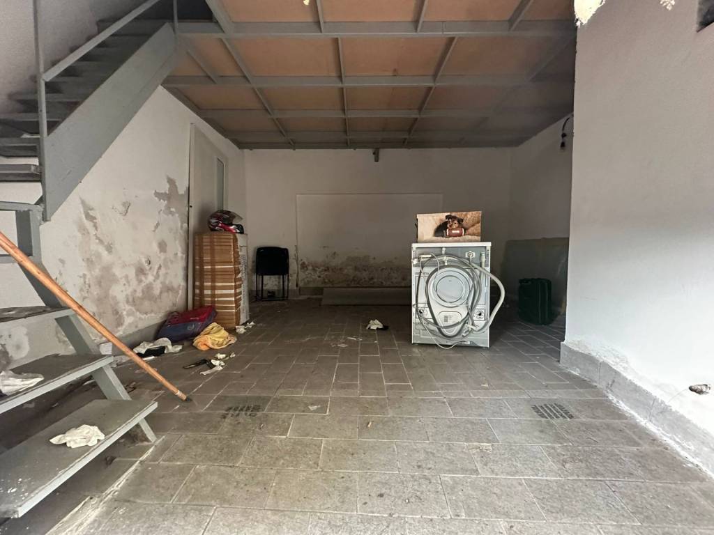 Box / garage a Salerno in Via Salvatore Calenda, 124 - Foto 4