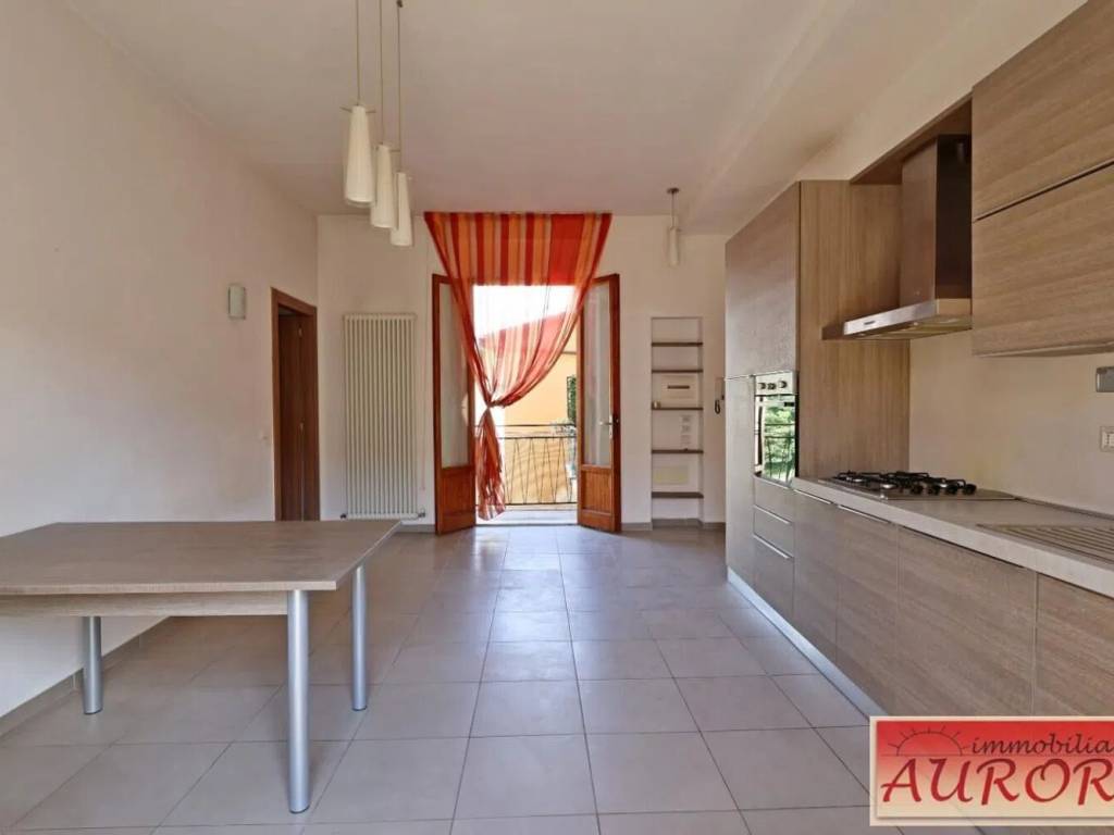 Appartamento a Poggibonsi in Via Martiri Di Belfiore, 53036 - Foto 2