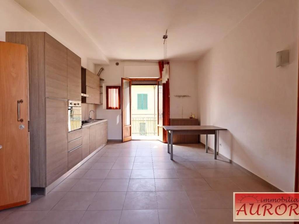 Appartamento a Poggibonsi in Via Martiri Di Belfiore, 53036 - Foto 3
