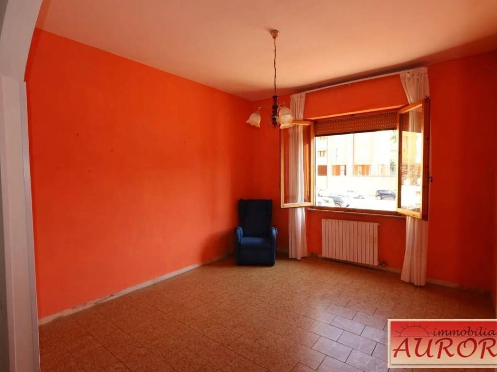 Appartamento a Poggibonsi in Viale Guglielmo Marconi, 53036 - Foto 2