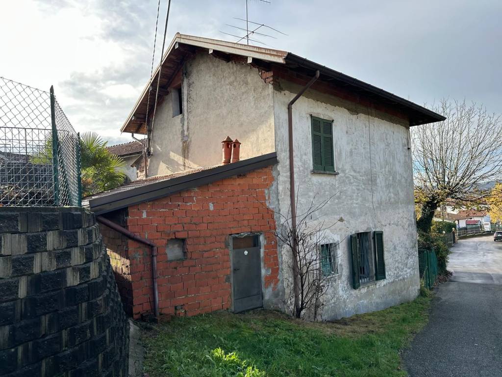 Rustico / casale a Cocquio-trevisago in Contrada Intelo, 33 - Foto 4