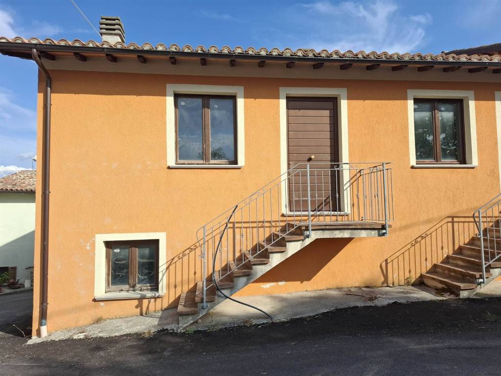Casa indipendente a Nocera umbra in Voc. Collecroce - Foto 2