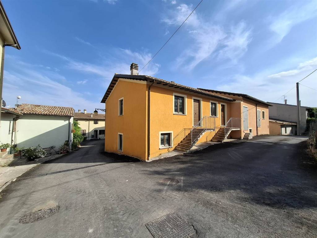 Casa indipendente a Nocera umbra in Voc. Collecroce - Foto 3
