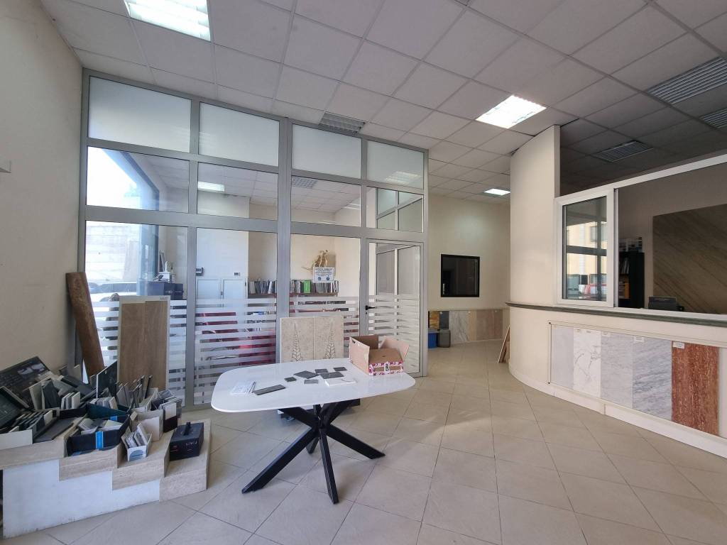 Immobile a Catanzaro in Viale Magna Grecia, 75 - Foto 3