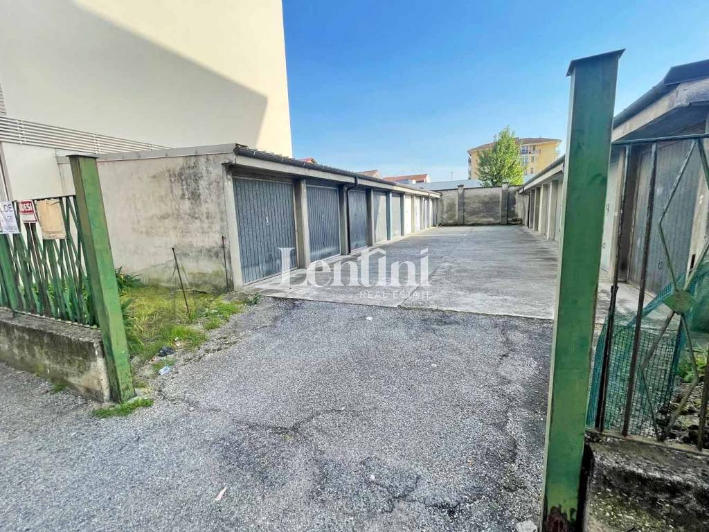 Box / garage a Casale monferrato in Via Filippo Villavecchia, 7 - Foto 2