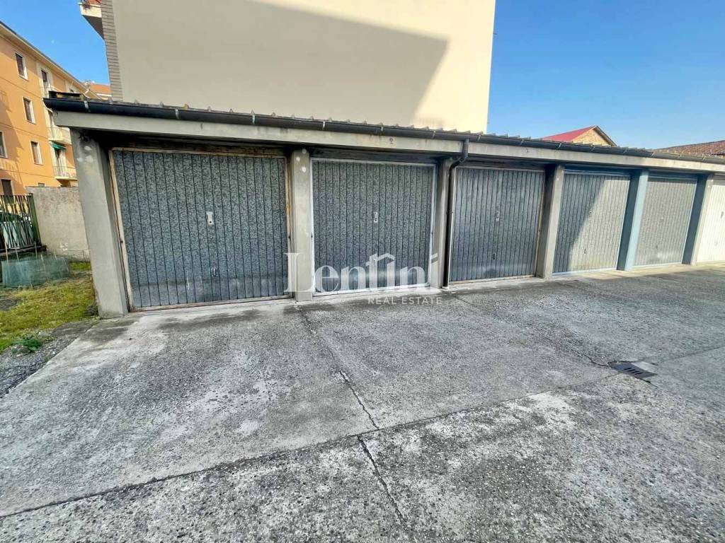 Box / garage a Casale monferrato in Via Filippo Villavecchia, 7 - Foto 3
