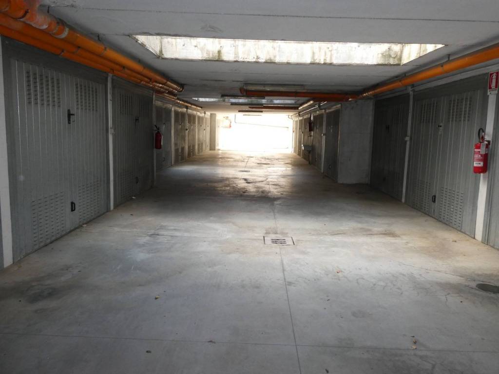 Box / garage a Bologna in Via Luigi Vestri, 3 - Foto 2