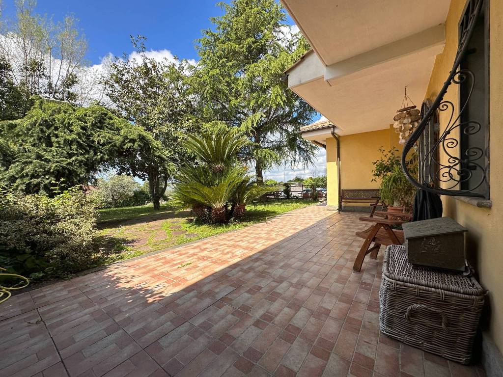 Villa a Albano laziale in Via Nettunense, 23 - Foto 2