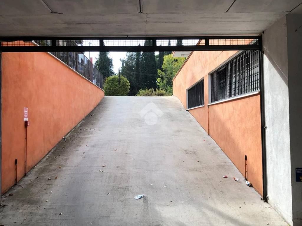 Box / garage a Guidonia montecelio in VIA LUIGI GABELLI - Foto 2