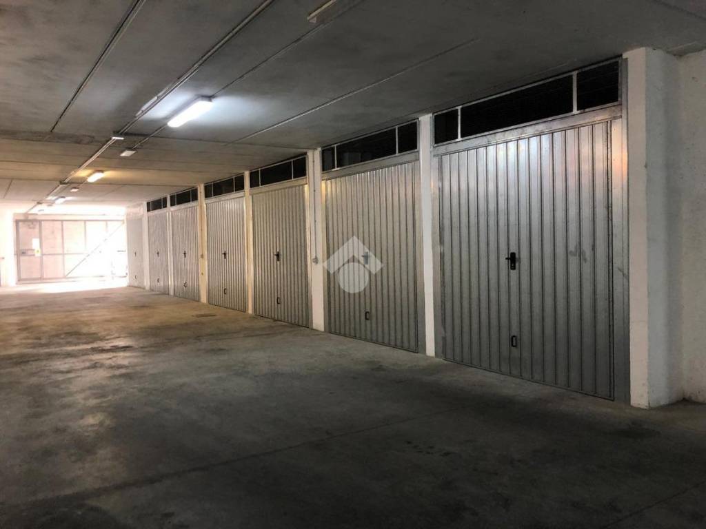 Box / garage a Guidonia montecelio in Via Luigi Gabelli - Foto 4