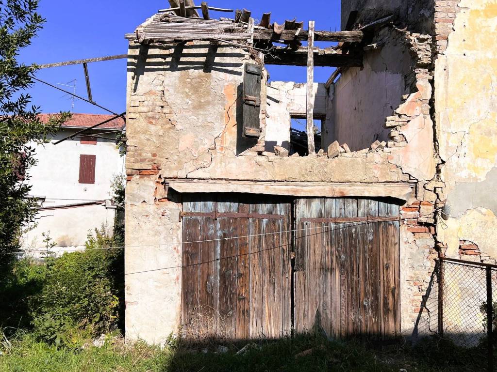 Rustico / casale a Sissa trecasali in Via Roma, 73 - Foto 3
