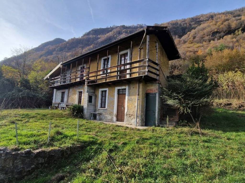 Casa indipendente a Omegna in Via Flogno - Foto 2