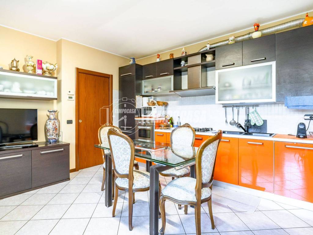 Appartamento a Caronno pertusella in Via Johann Sebastian Bach - Foto 2