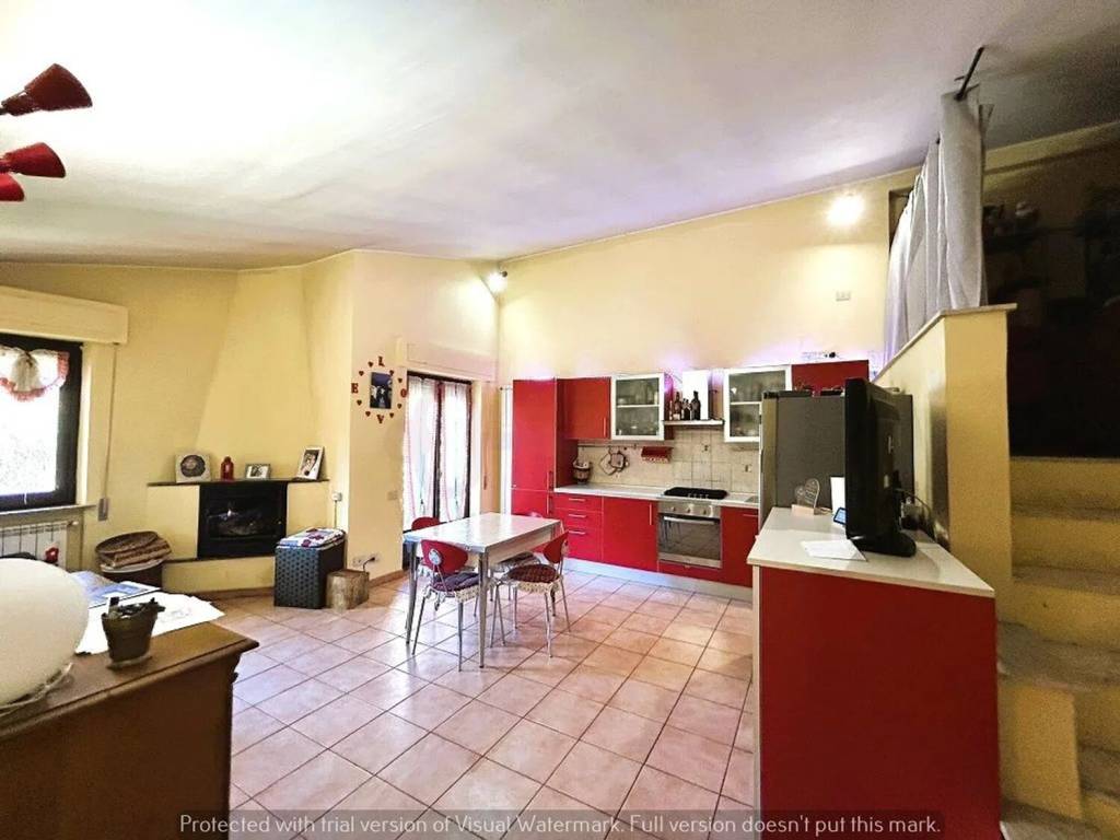 Appartamento a Soriano nel cimino in Via Cesare Battisti, 41 - Foto 2