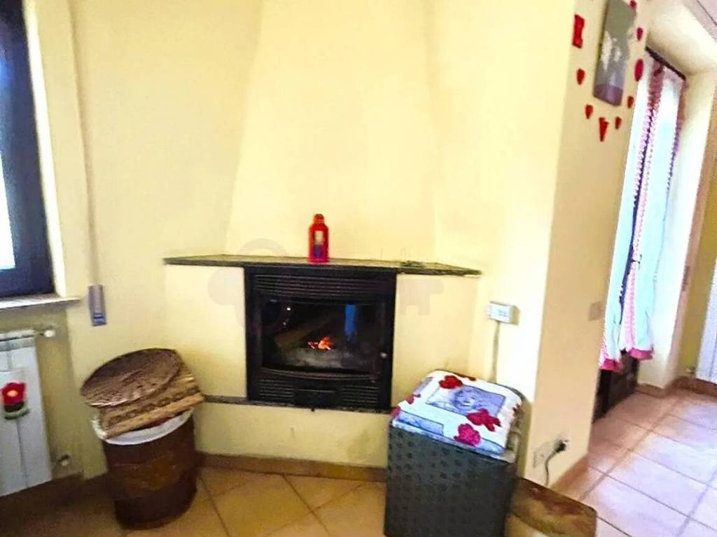 Appartamento a Soriano nel cimino in Via Cesare Battisti, 41 - Foto 3