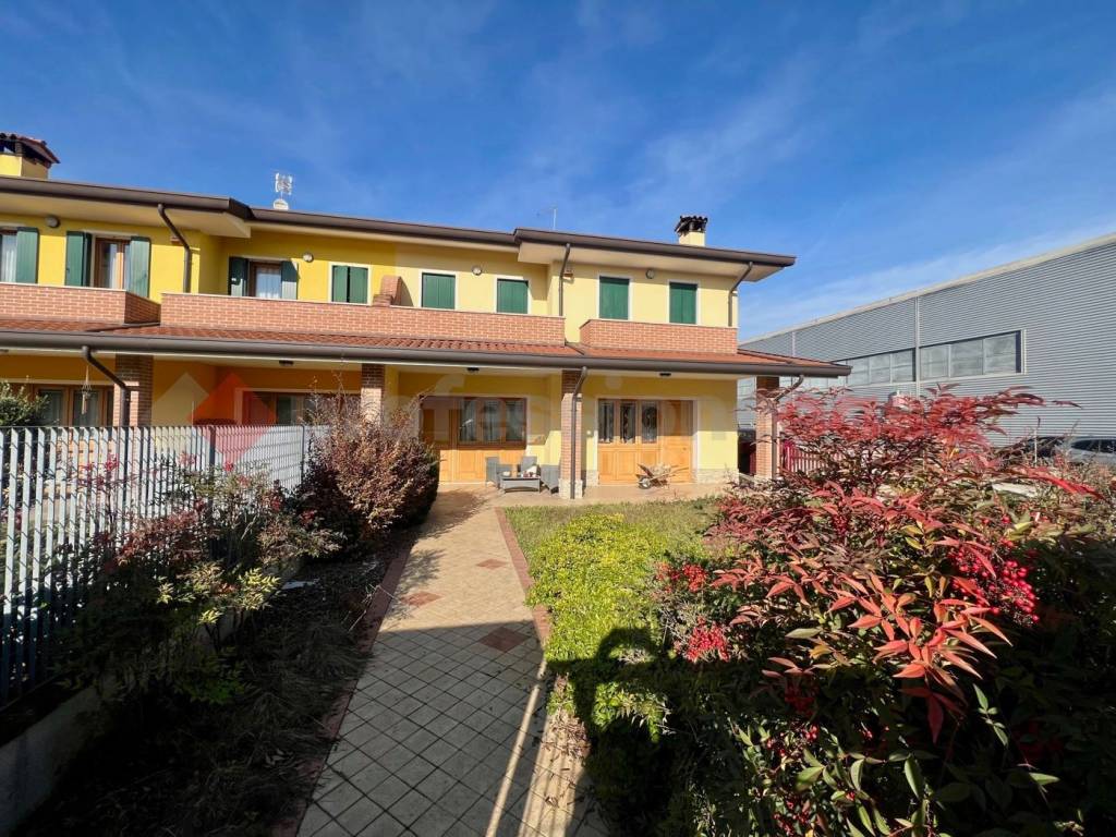 Villa a Pernumia in VIA DELL'ARTIGIANATO, SNC - Foto 2