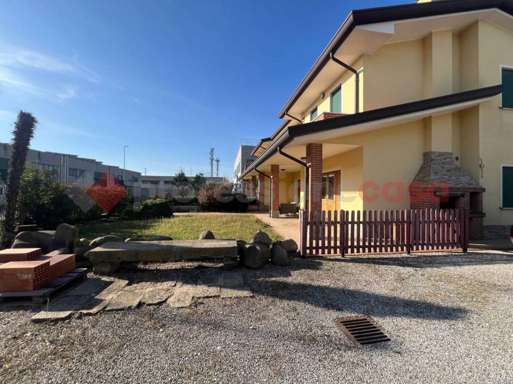Villa a Pernumia in VIA DELL'ARTIGIANATO, SNC - Foto 4