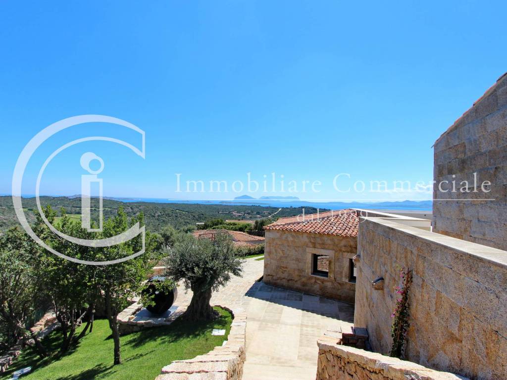 Villa a Arzachena in Via dell'Erica, 4 - Foto 3