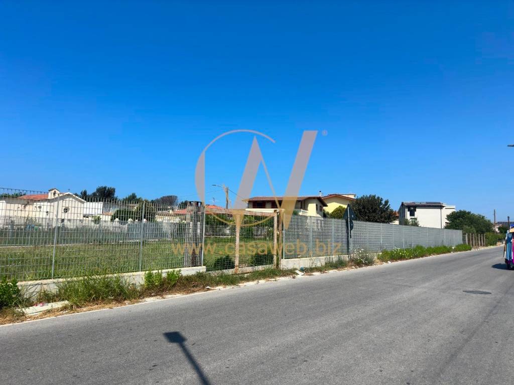 Terreno a Castel volturno in Via Giuseppe Garibaldi - Foto 2