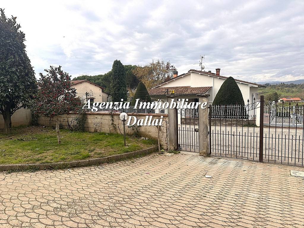 Villa a Scarperia e san piero in Via di Rosine, 25 - Foto 2