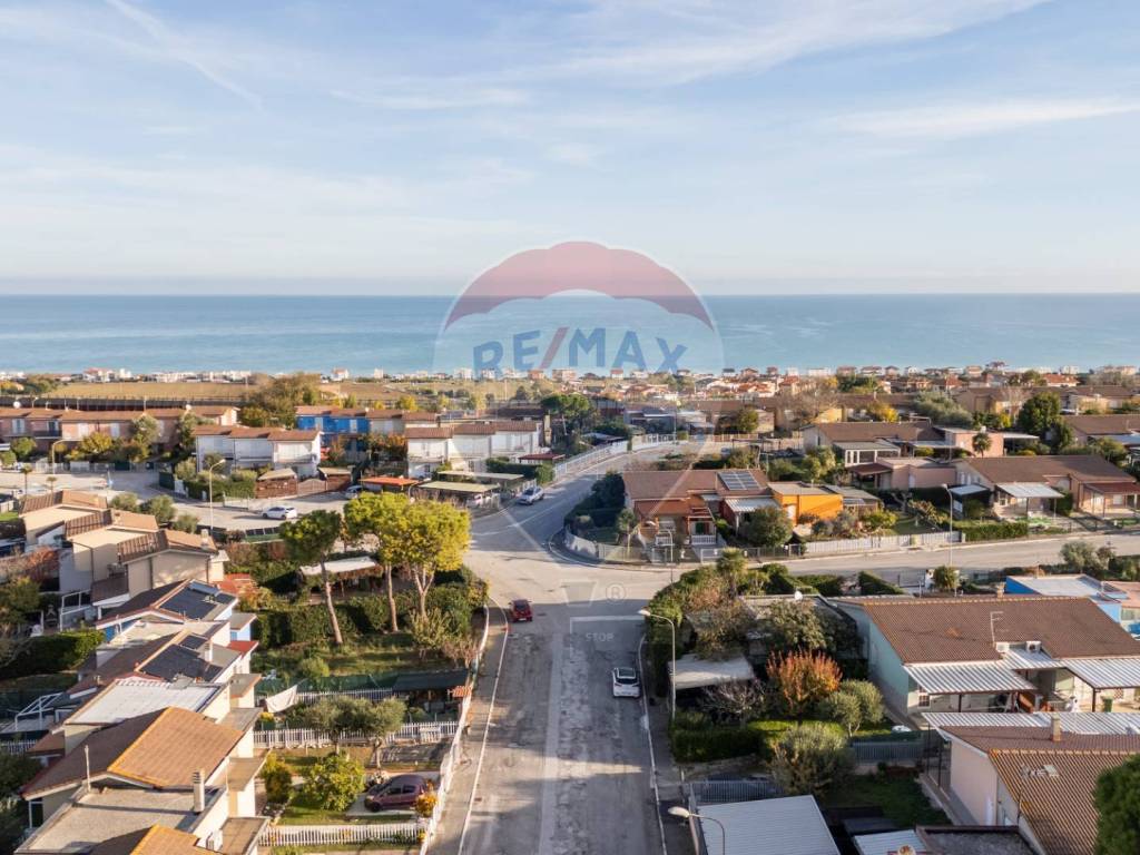 Appartamento a Montemarciano in via Mar Tirreno, 13 - Foto 2