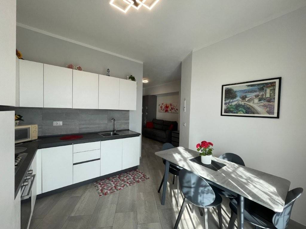 Appartamento a Pietra ligure in Via Domenico Morelli - Foto 2