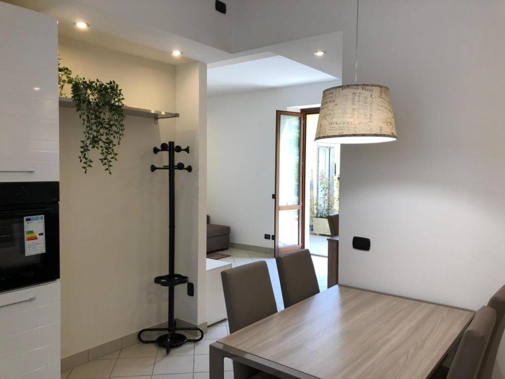 Appartamento a Cantù in Via Angelo Longoni - Foto 2