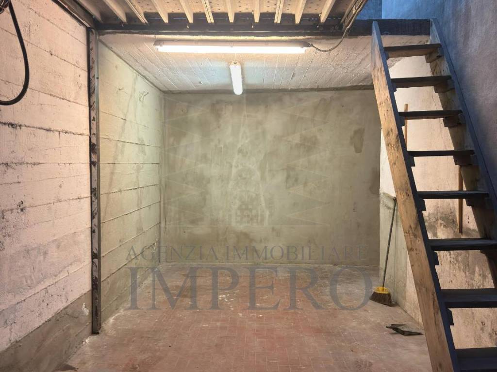 Box / garage a Ventimiglia in Piazzale Sansecondo, 1 - Foto 2