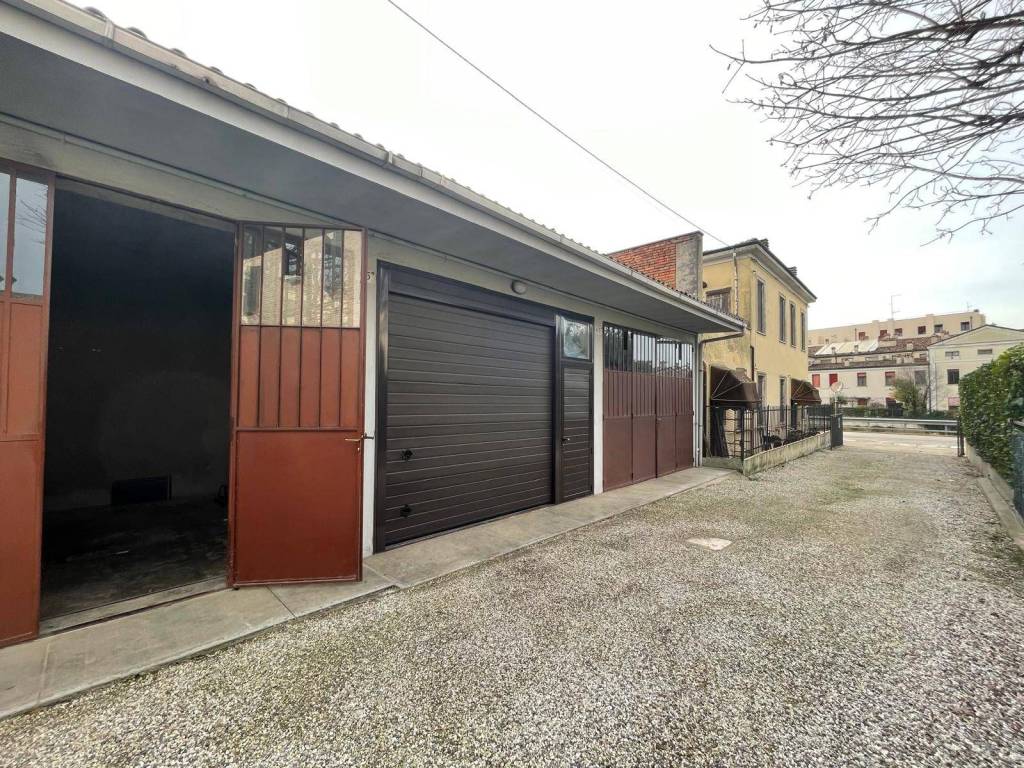 Box / garage a Ferrara in Viale Volano - Foto 3